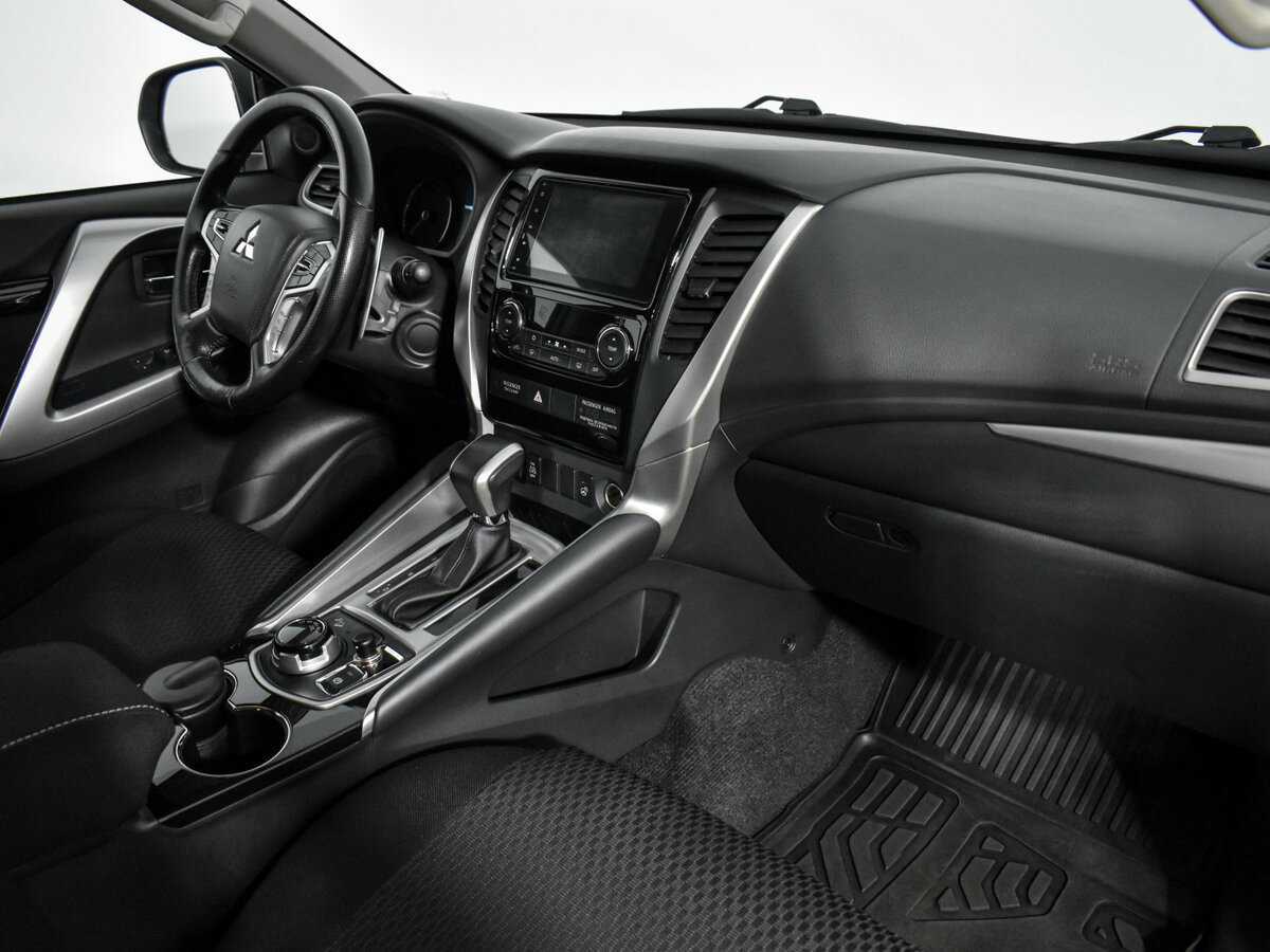 Купить Mitsubishi Pajero Sport с пробегом. Фото: #14