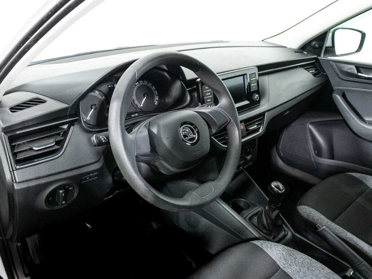 Купить Skoda Rapid с пробегом. Фото: #10