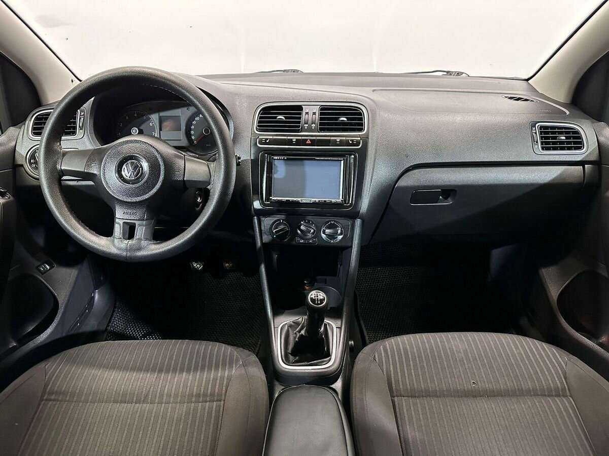 Купить Volkswagen Polo с пробегом. Фото: #8
