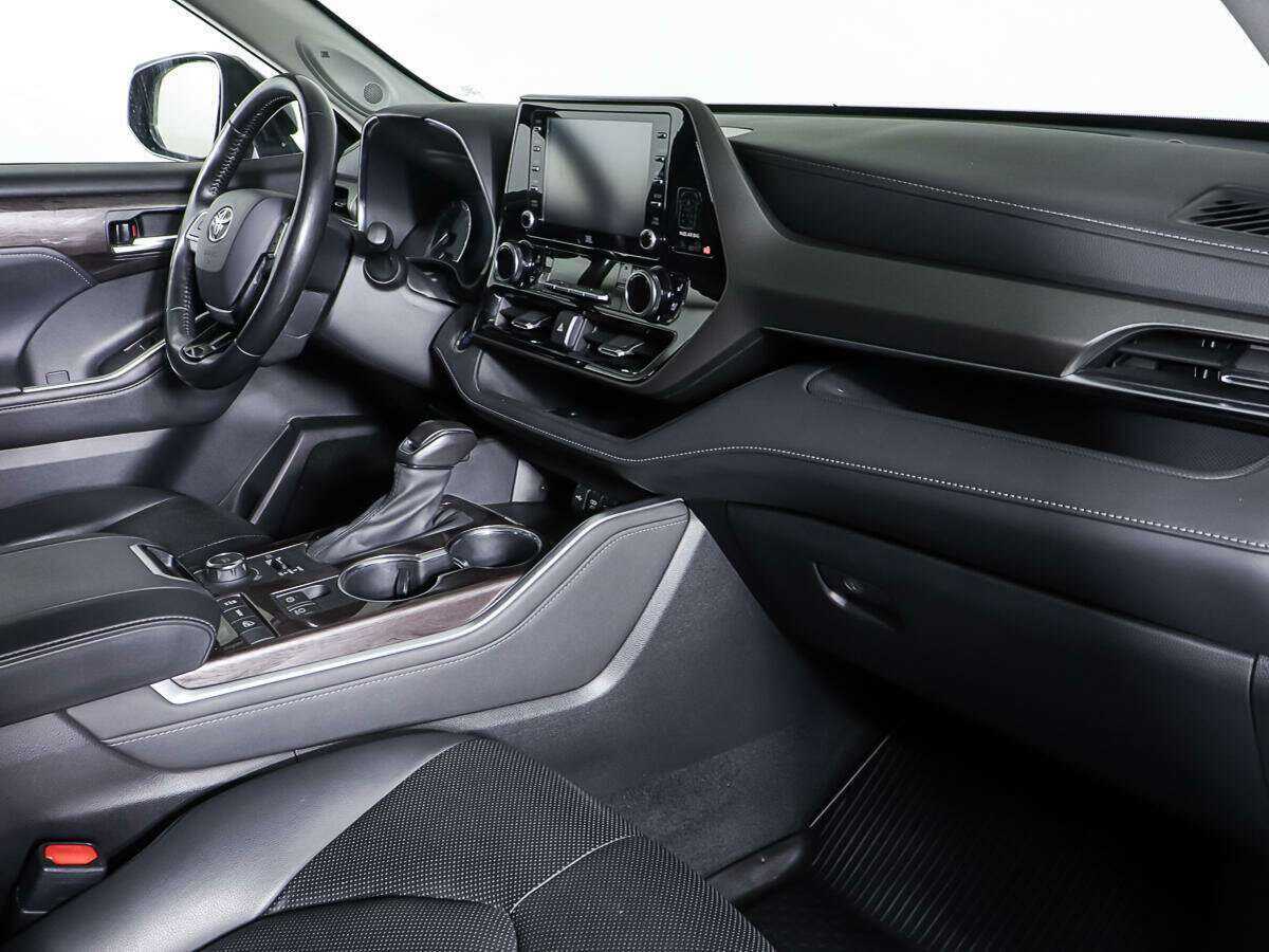 Купить Toyota Highlander с пробегом. Фото: #9