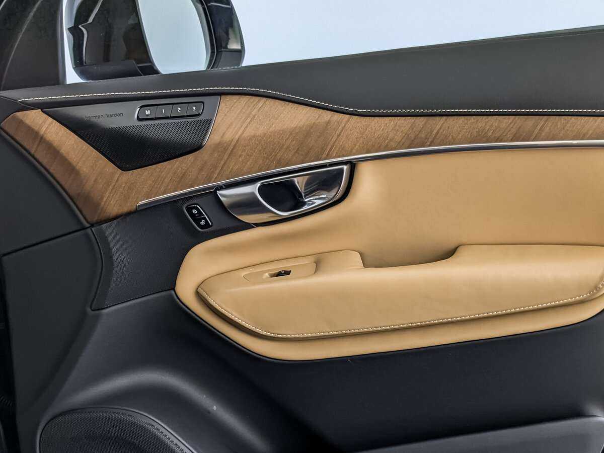 Купить Volvo XC90 с пробегом. Фото: #19