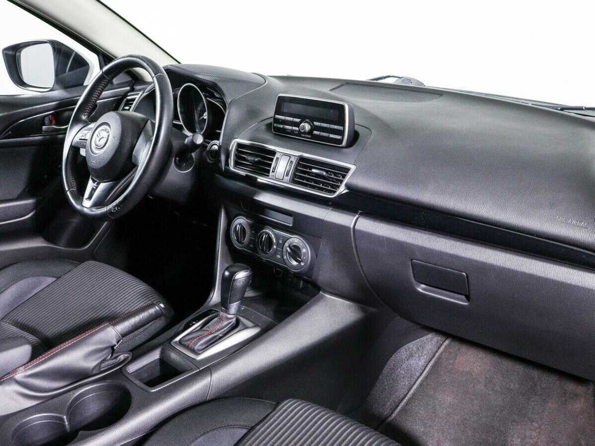Купить Mazda 3 с пробегом. Фото: #6