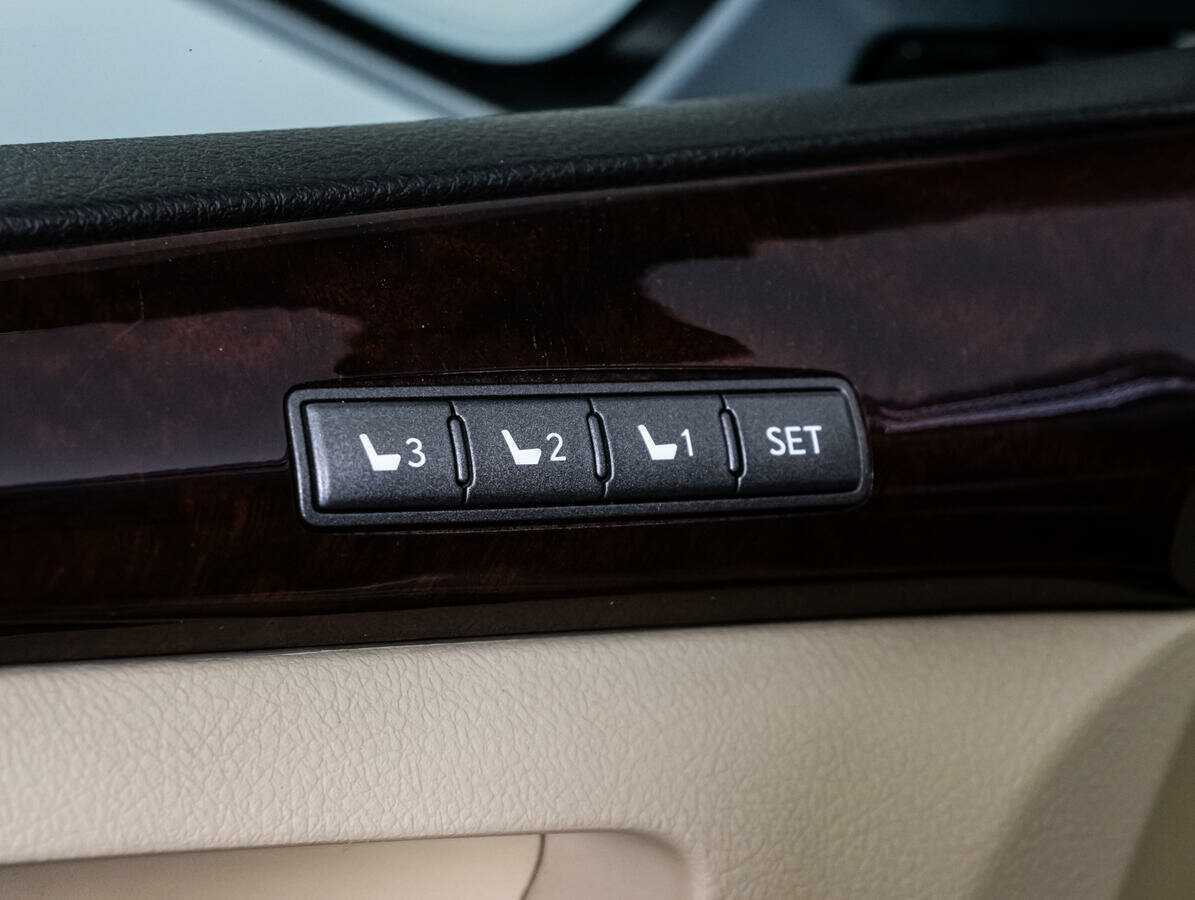 Купить Lexus LX с пробегом. Фото: #22