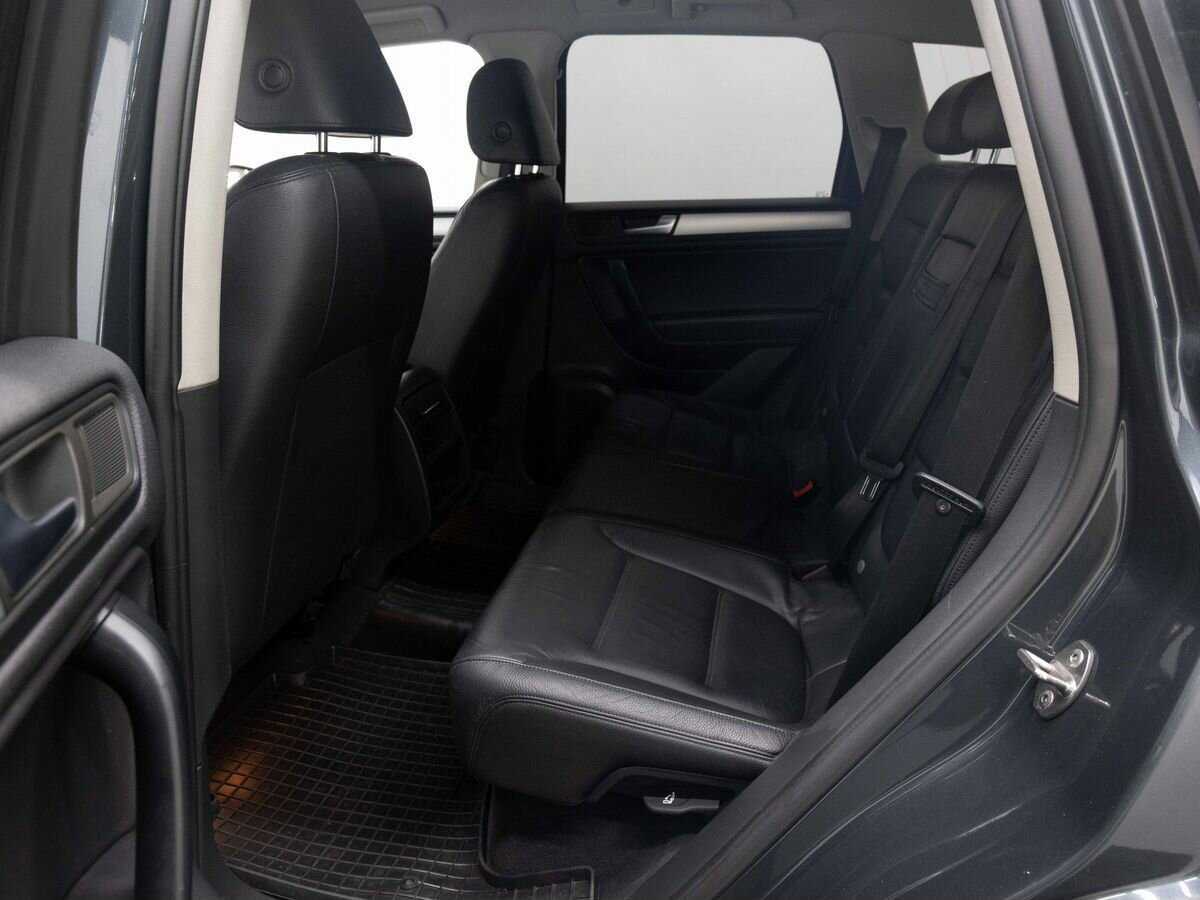 Купить Volkswagen Touareg с пробегом. Фото: #10