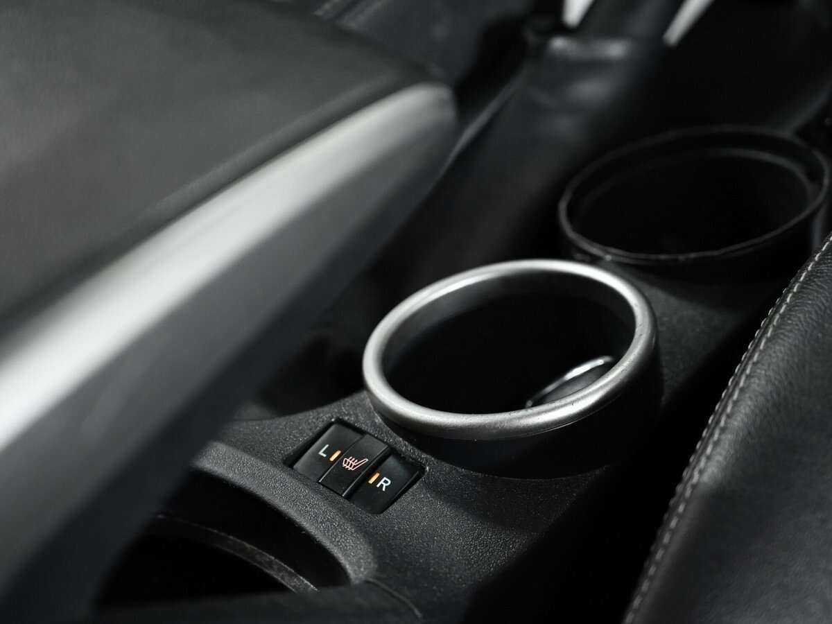 Купить Toyota Verso с пробегом. Фото: #7
