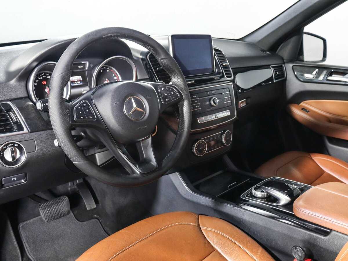 Купить Mercedes-Benz GLE с пробегом. Фото: #11