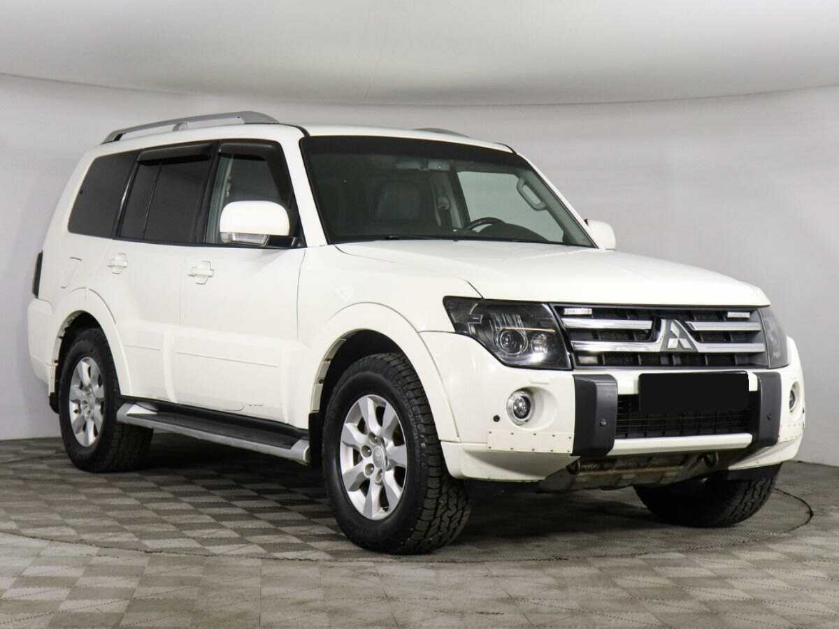 Купить Mitsubishi Pajero с пробегом. Фото: #2