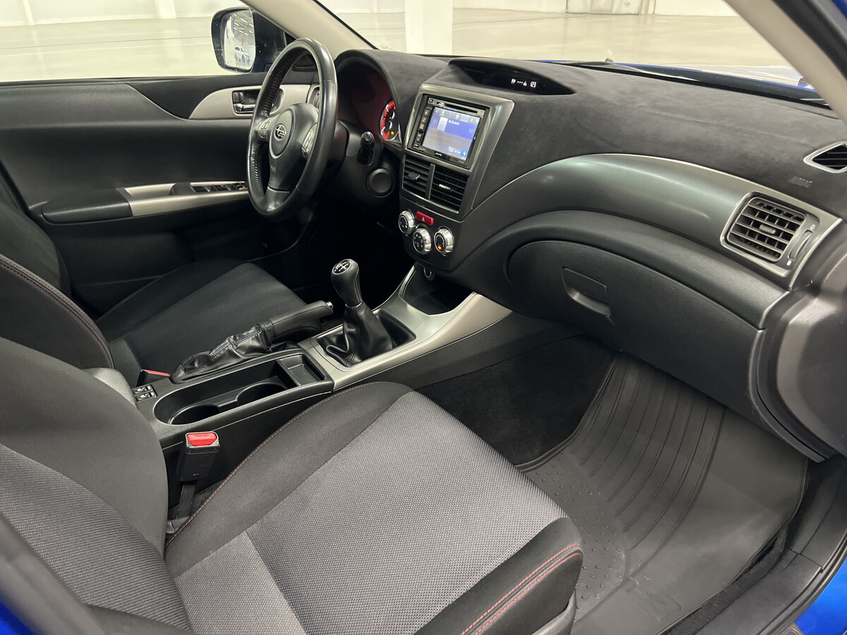 Купить Subaru Impreza WRX с пробегом. Фото: #10