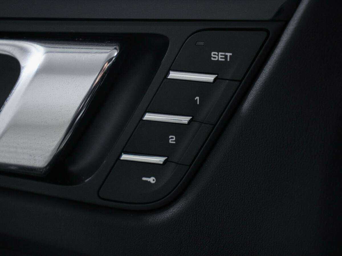Купить Porsche Macan с пробегом. Фото: #18