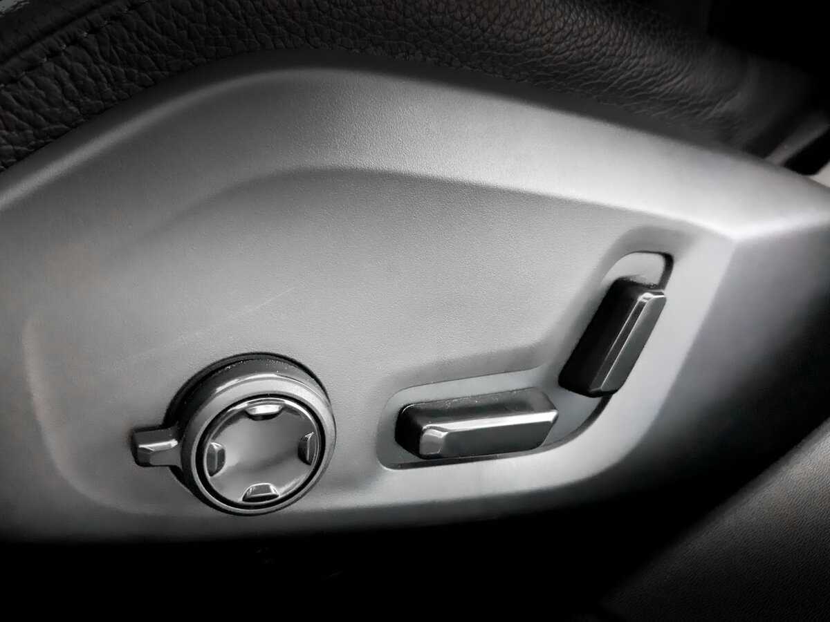 Купить Volvo S90 с пробегом. Фото: #21