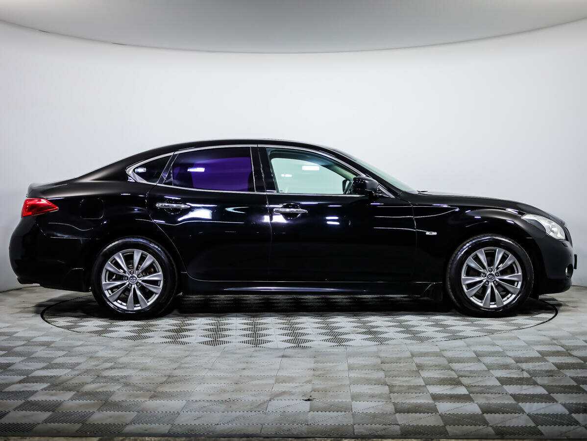 Купить Infiniti M с пробегом. Фото: #2