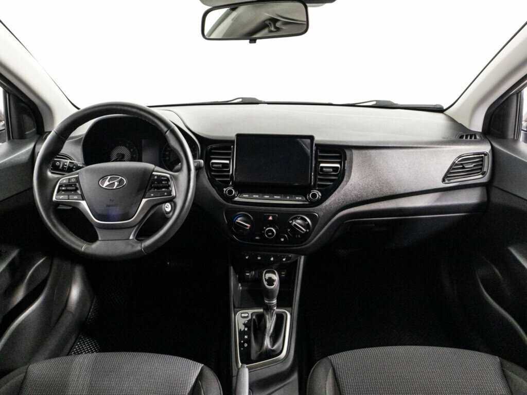 Купить Hyundai Solaris с пробегом. Фото: #12
