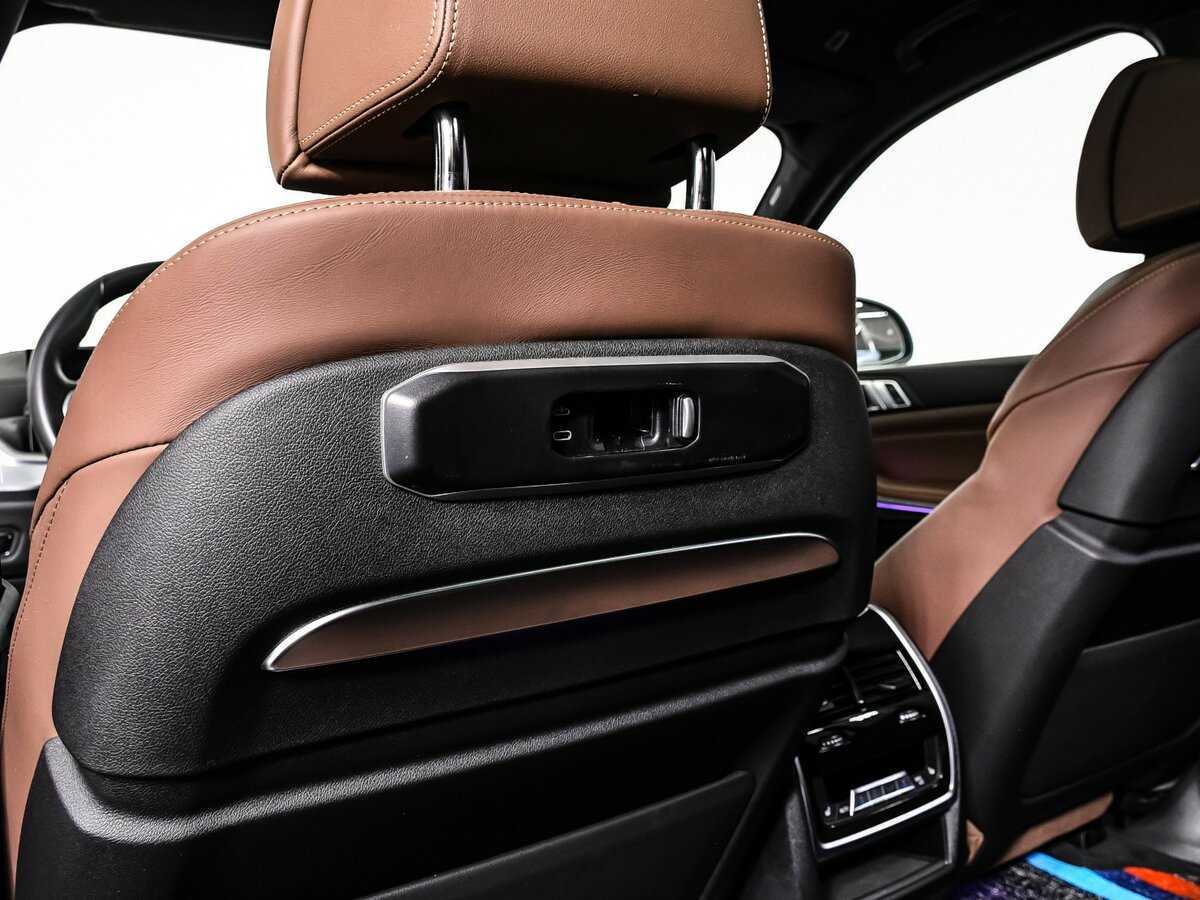 Купить BMW X7 с пробегом. Фото: #17