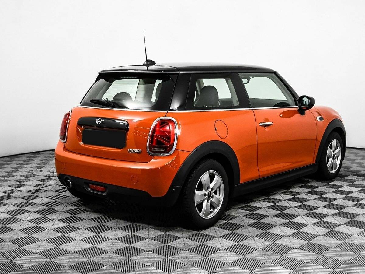 Купить Mini Hatch с пробегом. Фото: #4
