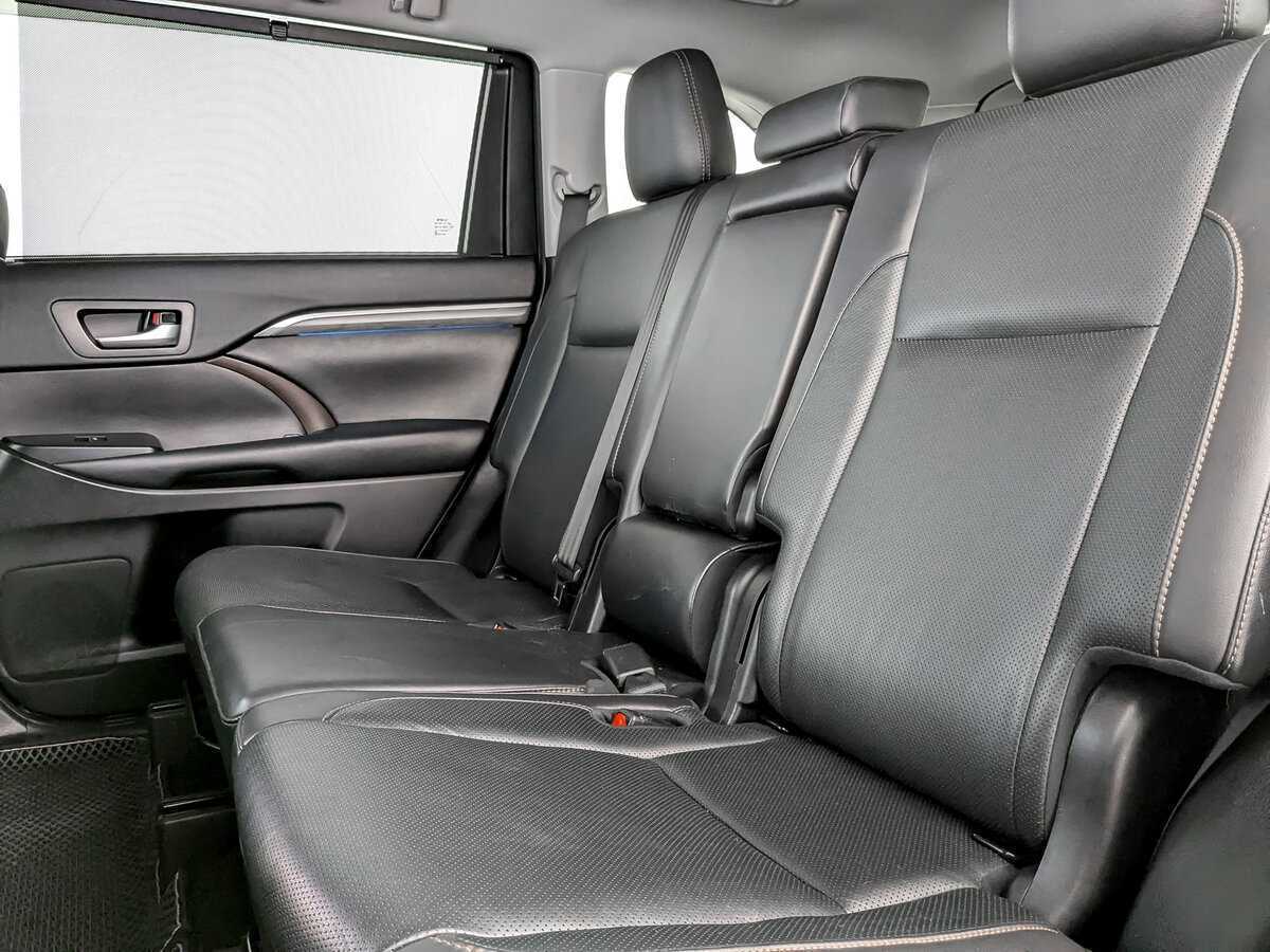 Купить Toyota Highlander с пробегом. Фото: #9