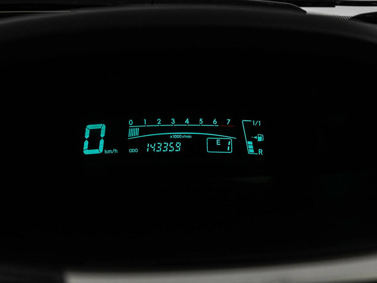 Купить Toyota Yaris с пробегом. Фото: #23