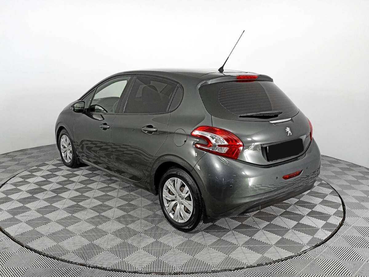 Купить Peugeot 208 с пробегом. Фото: #6