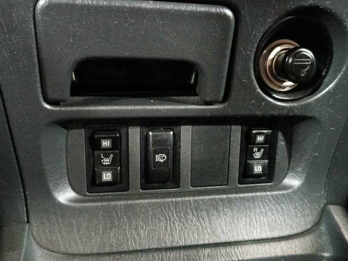 Купить Toyota RAV4 с пробегом. Фото: #13