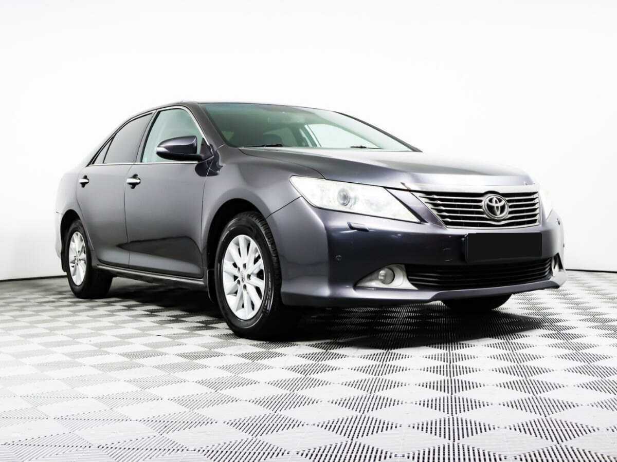 Купить Toyota Camry с пробегом. Фото: #2