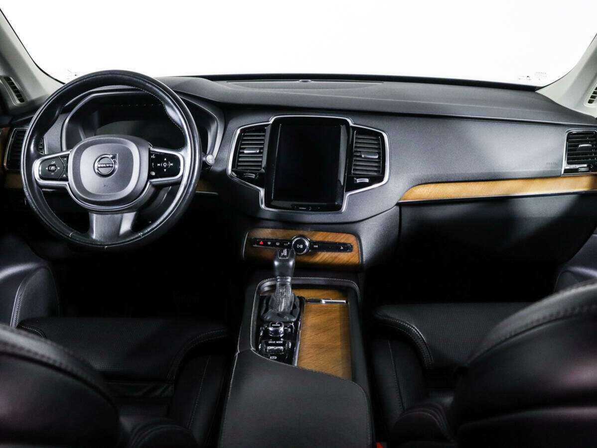 Купить Volvo XC90 с пробегом. Фото: #10
