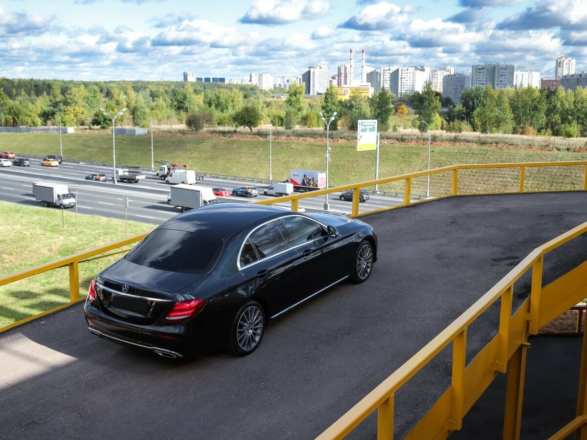 Купить Mercedes-Benz E-Класс с пробегом. Фото: #17