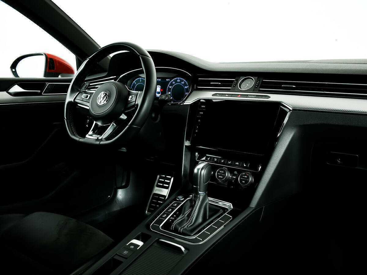 Купить Volkswagen Arteon с пробегом. Фото: #8