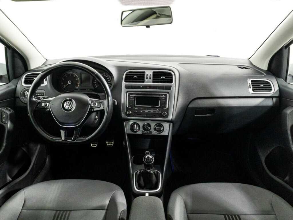 Купить Volkswagen Polo с пробегом. Фото: #12