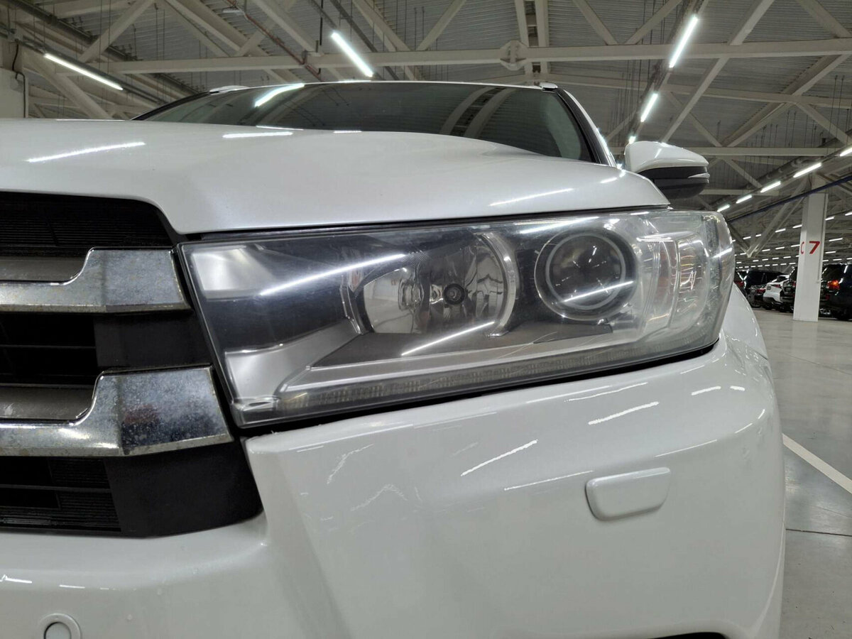 Купить Toyota Highlander с пробегом. Фото: #16