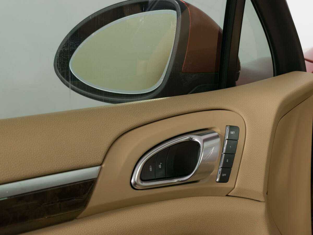 Купить Porsche Cayenne с пробегом. Фото: #17