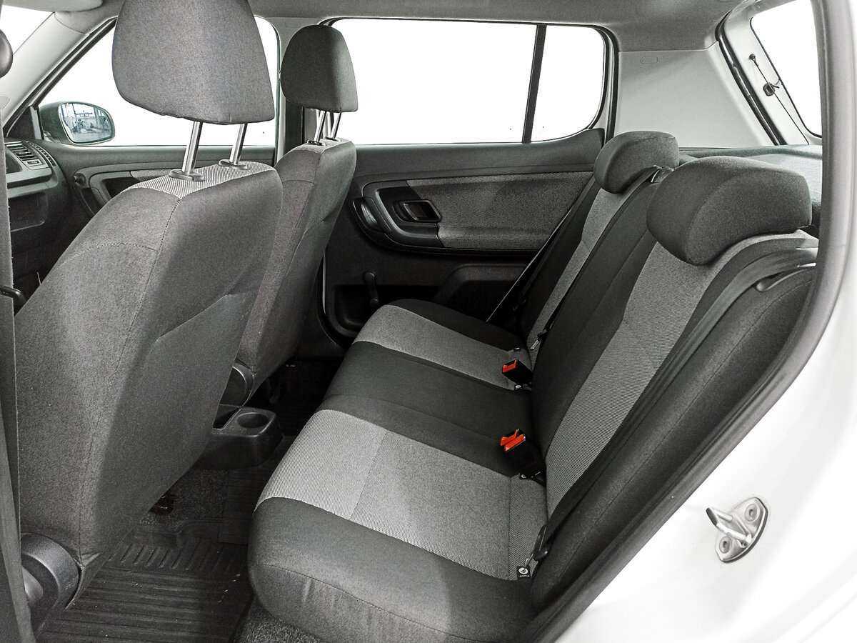 Купить Skoda Fabia с пробегом. Фото: #9