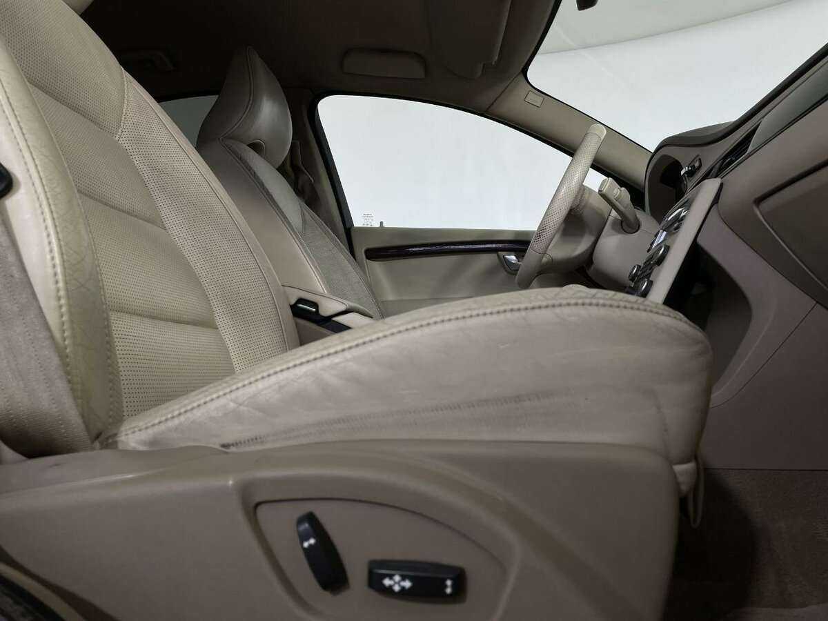 Купить Volvo S80 с пробегом. Фото: #13