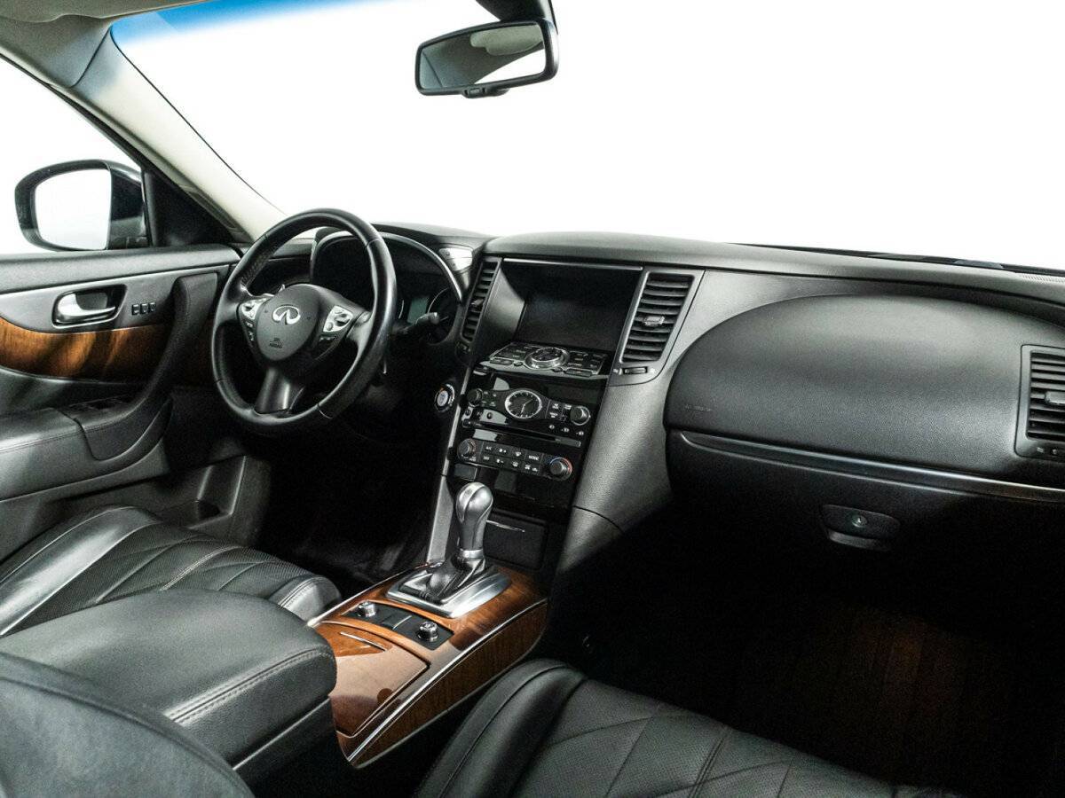 Купить Infiniti QX70 с пробегом. Фото: #7