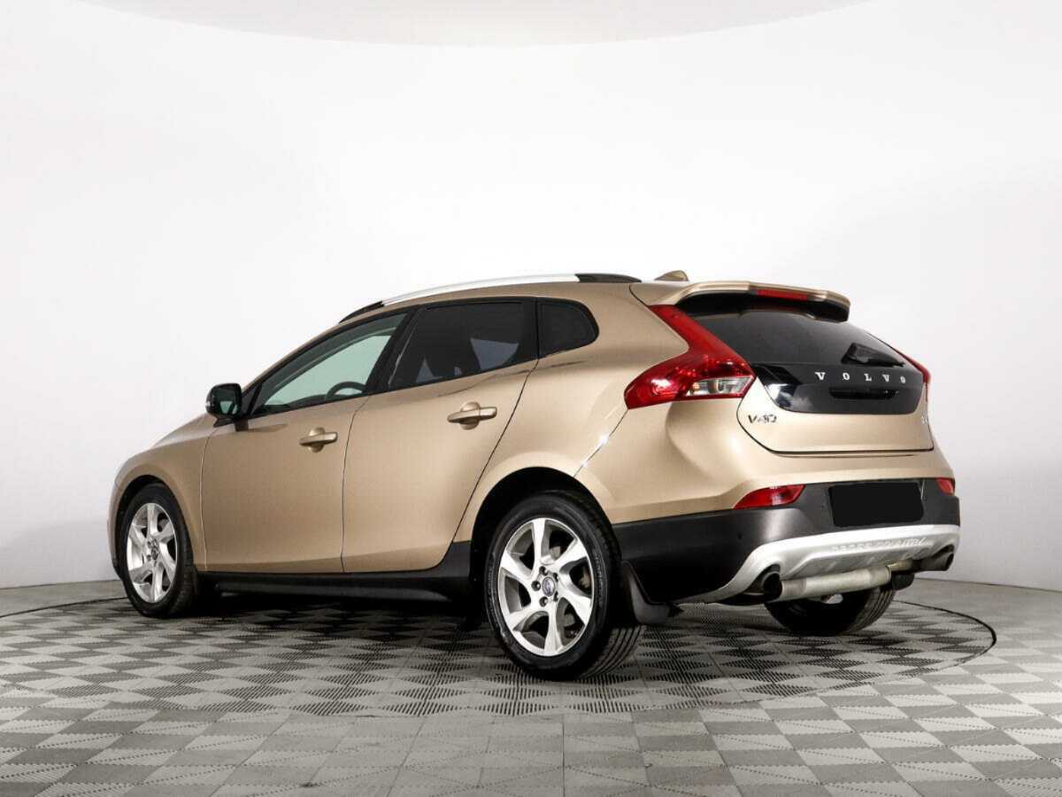 Купить Volvo V40 Cross Country с пробегом. Фото: #6