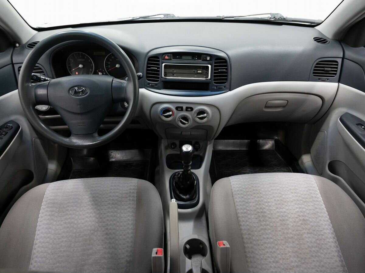 Купить Hyundai Verna с пробегом. Фото: #12