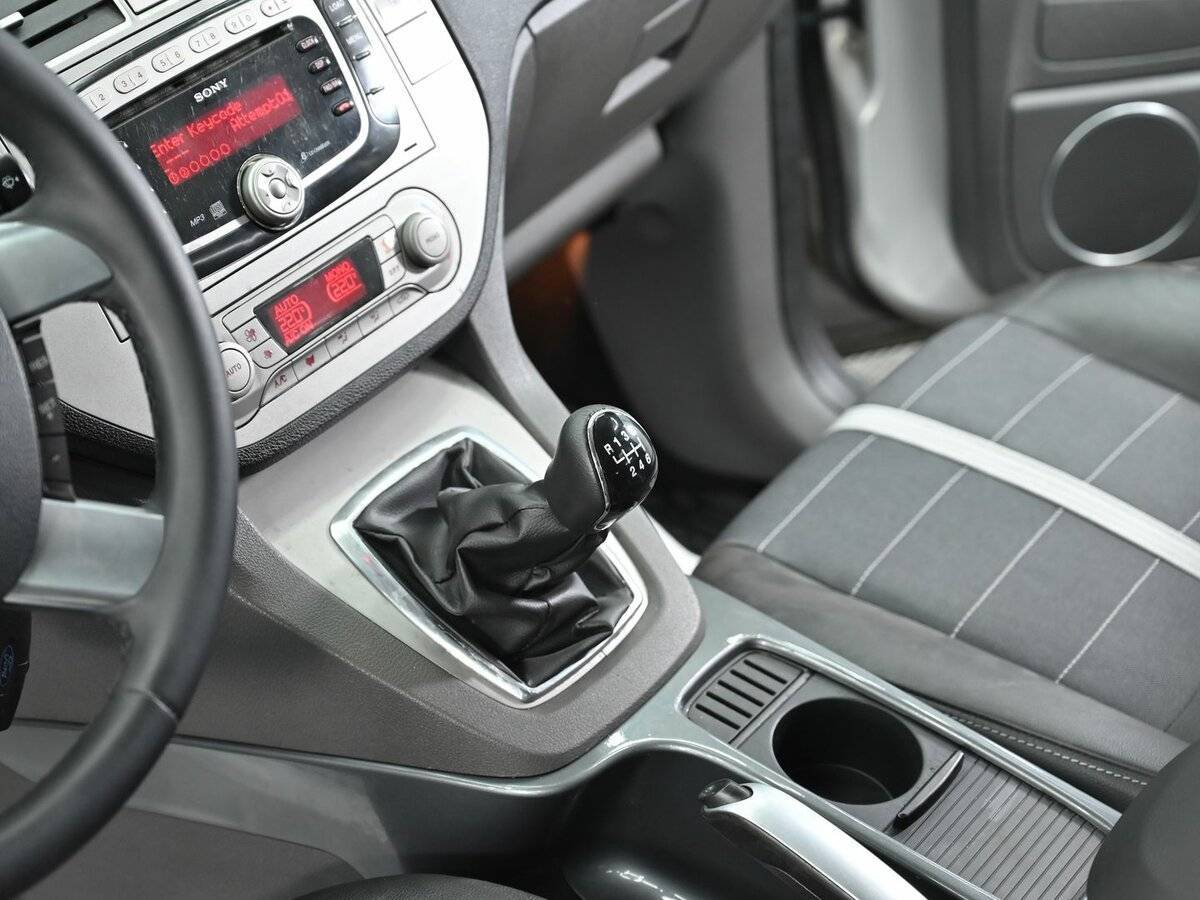 Купить Ford Kuga с пробегом. Фото: #8