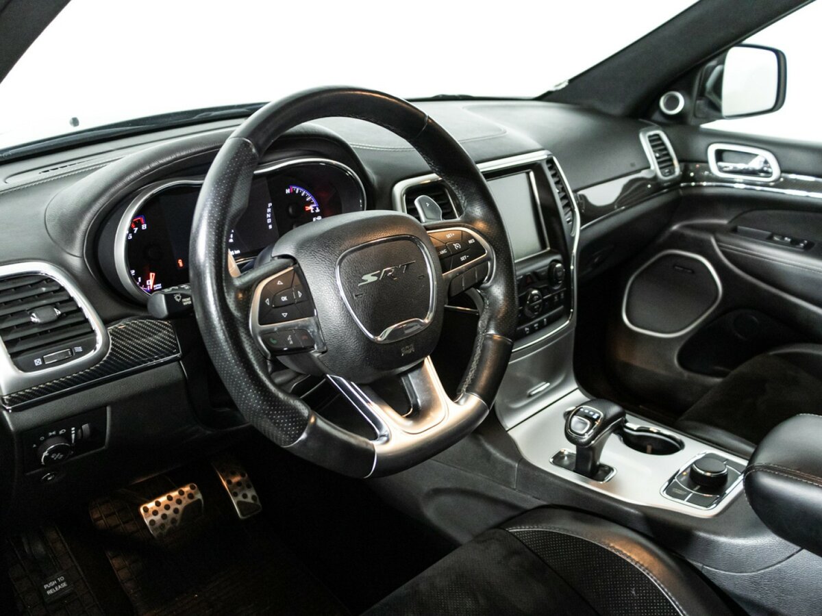 Купить Jeep Grand Cherokee с пробегом. Фото: #10