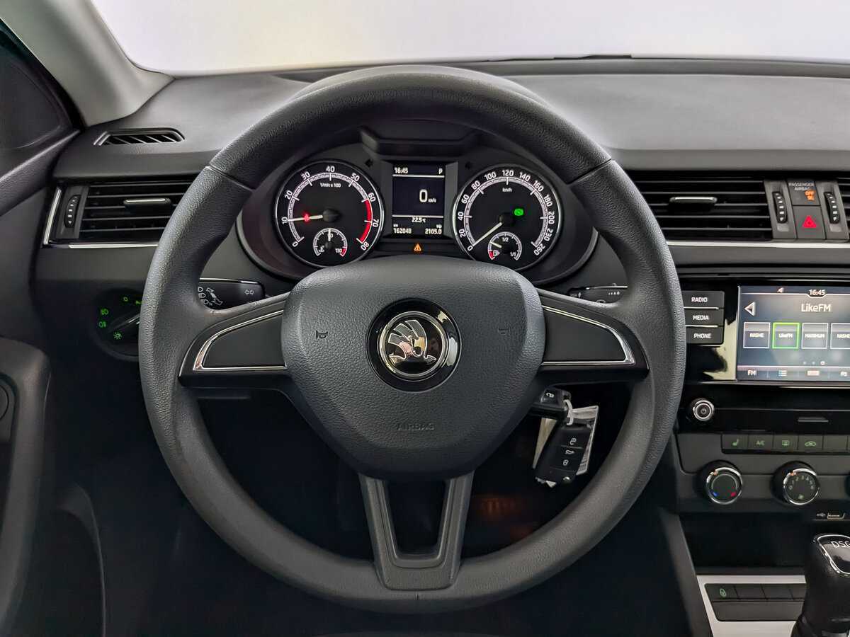 Купить Skoda Octavia с пробегом. Фото: #20
