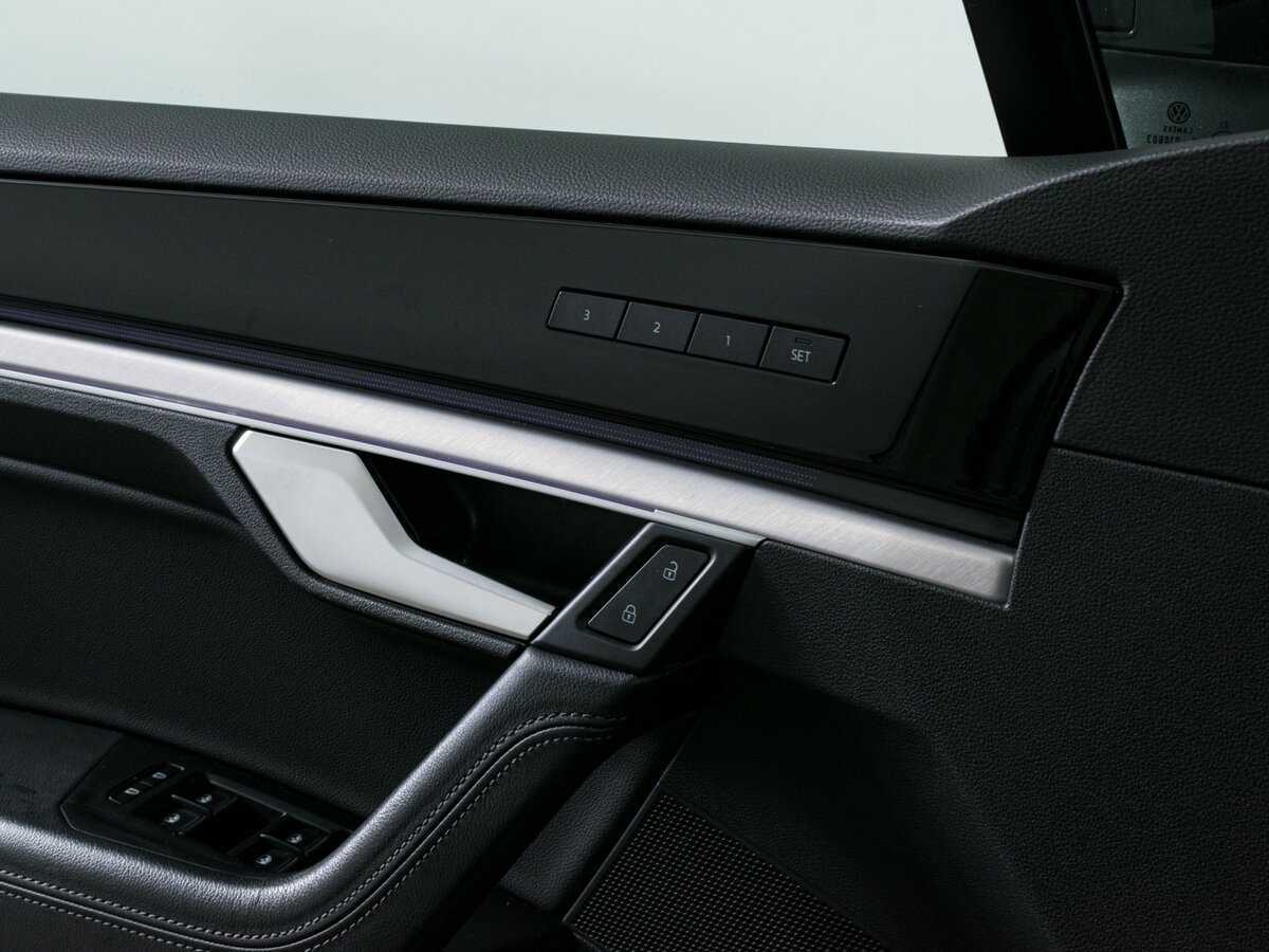 Купить Volkswagen Touareg с пробегом. Фото: #22