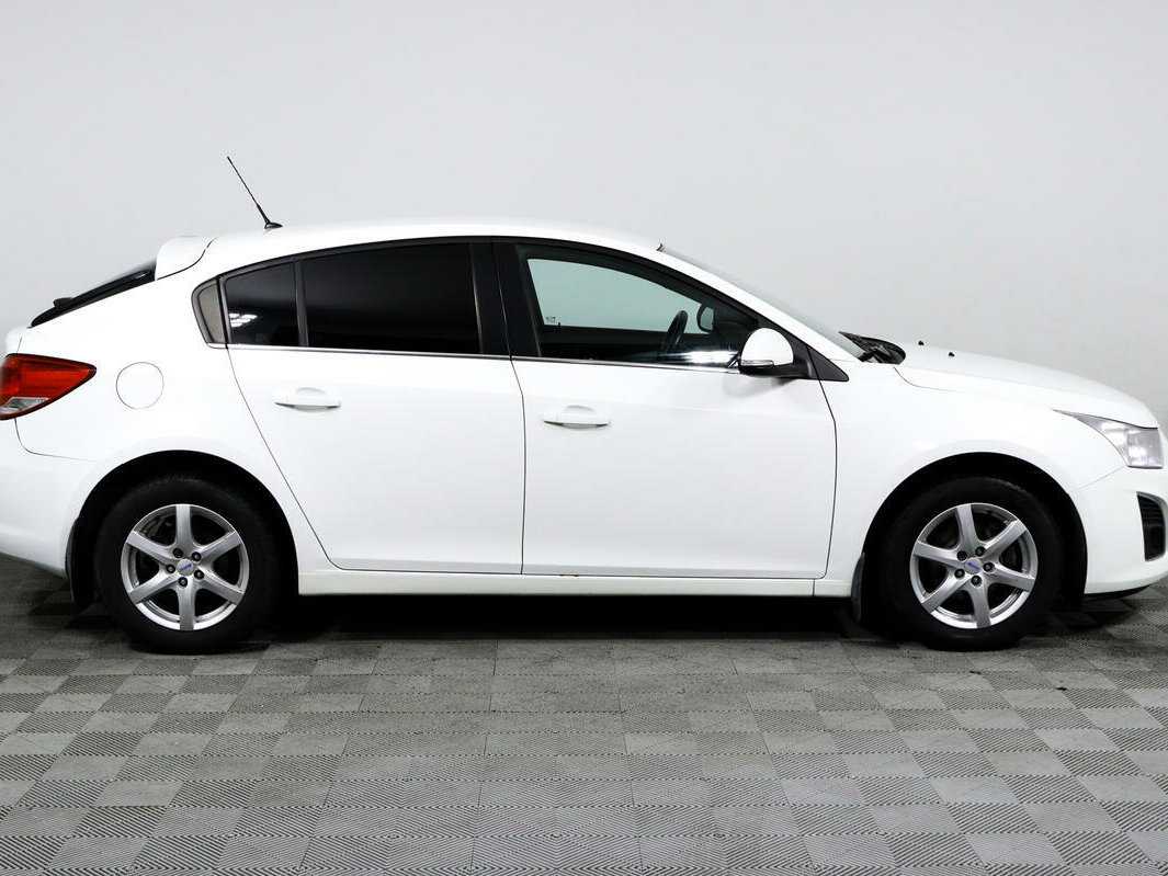 Купить Chevrolet Cruze с пробегом. Фото: #3