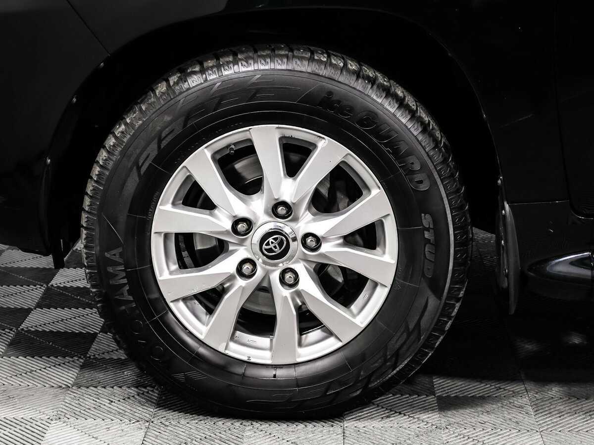 Купить Toyota Land Cruiser с пробегом. Фото: #17