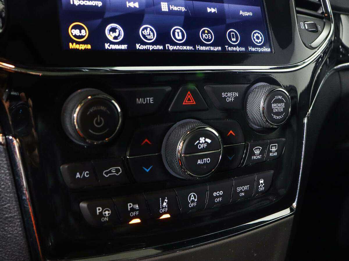 Купить Jeep Grand Cherokee с пробегом. Фото: #19