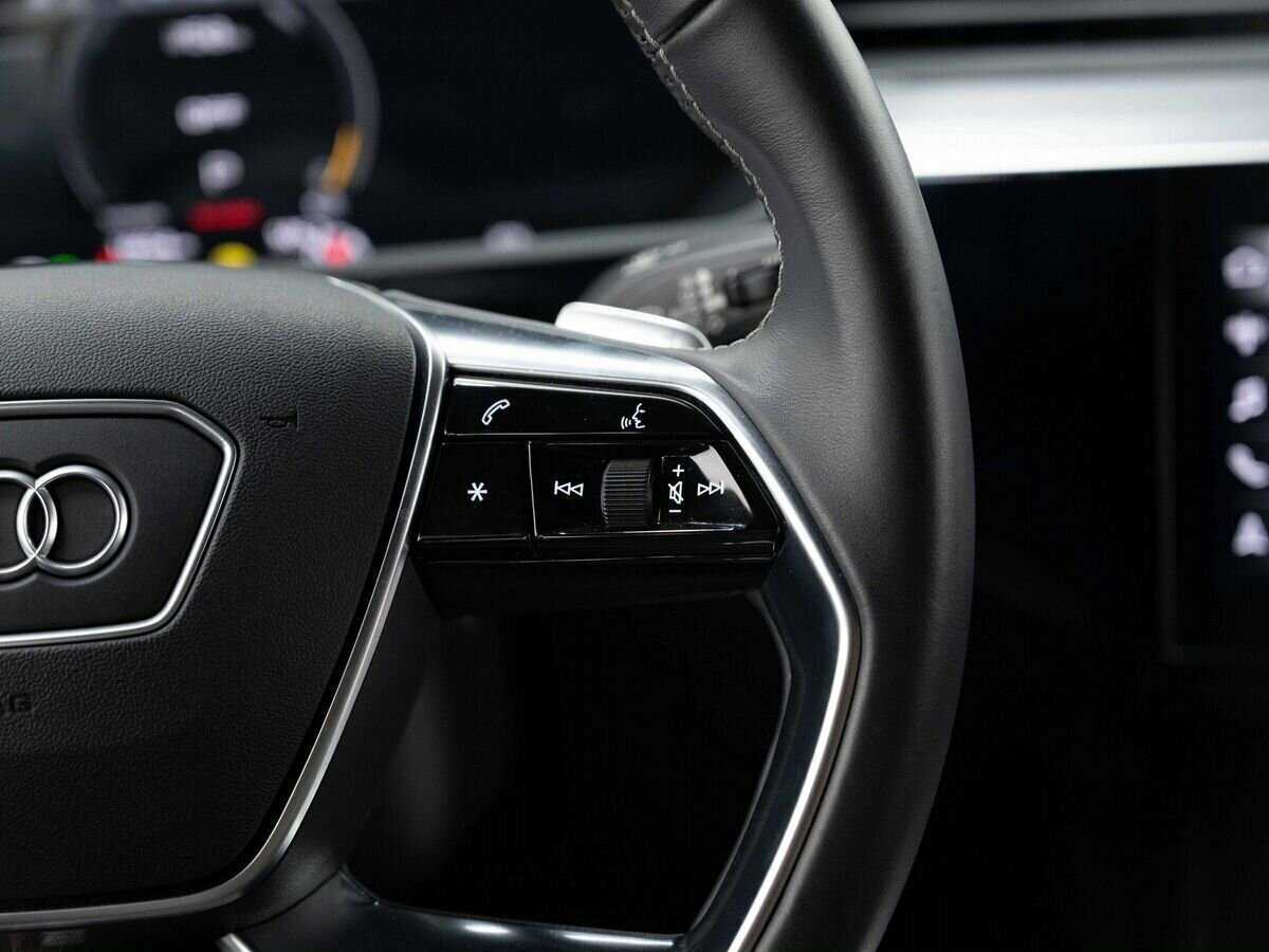 Купить Audi e-tron с пробегом. Фото: #16