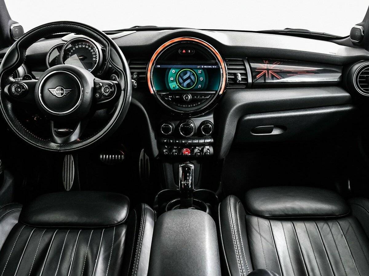 Купить Mini Hatch с пробегом. Фото: #10
