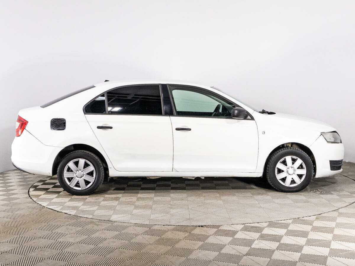 Купить Skoda Rapid с пробегом. Фото: #1