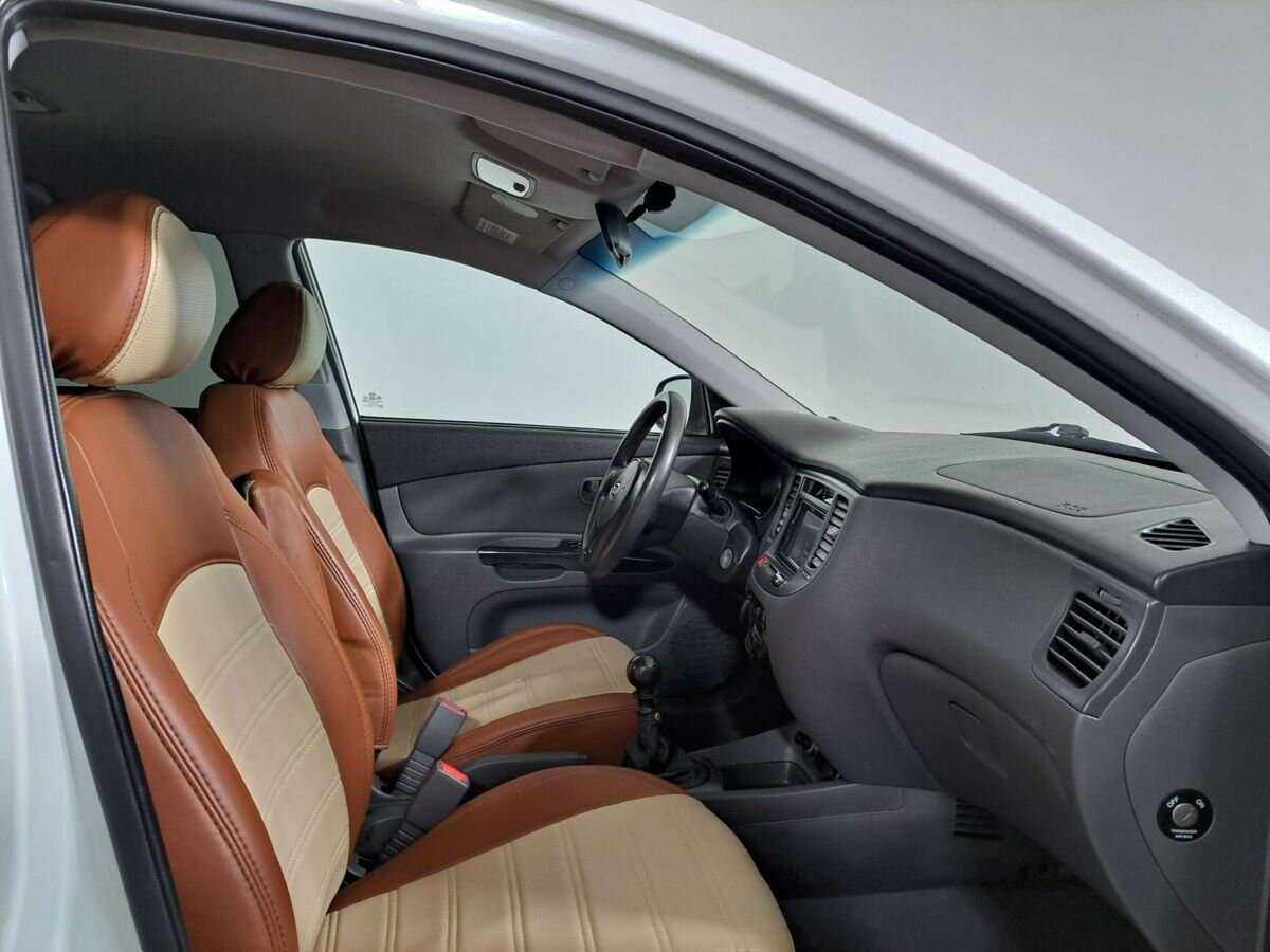 Купить Kia Rio с пробегом. Фото: #8