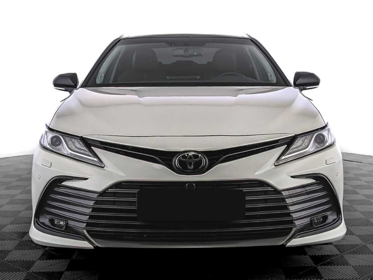 Купить Toyota Camry с пробегом. Фото: #1