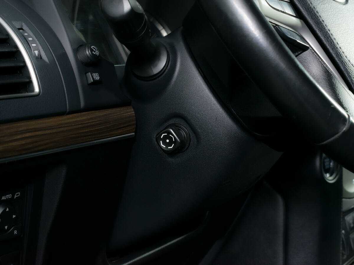 Купить Toyota Land Cruiser Prado с пробегом. Фото: #16