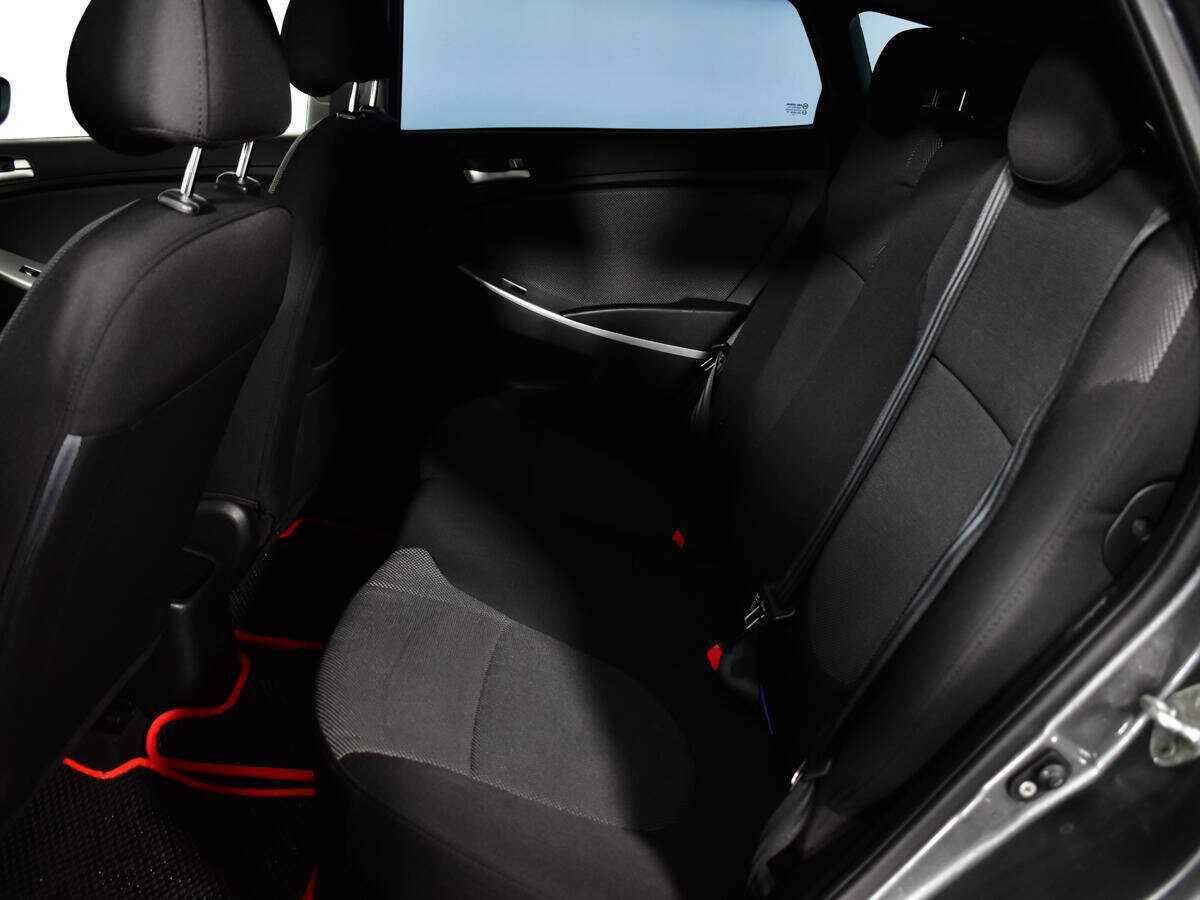 Купить Hyundai Solaris с пробегом. Фото: #9