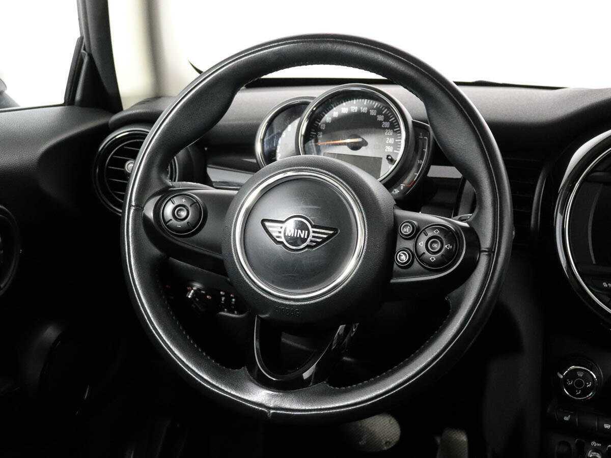 Купить Mini Hatch с пробегом. Фото: #14