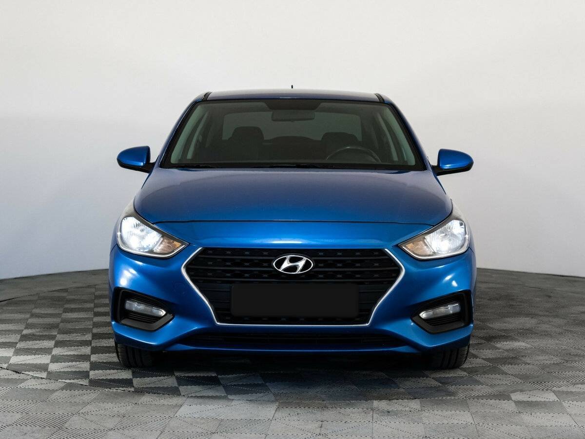 Купить Hyundai Solaris с пробегом. Фото: #1
